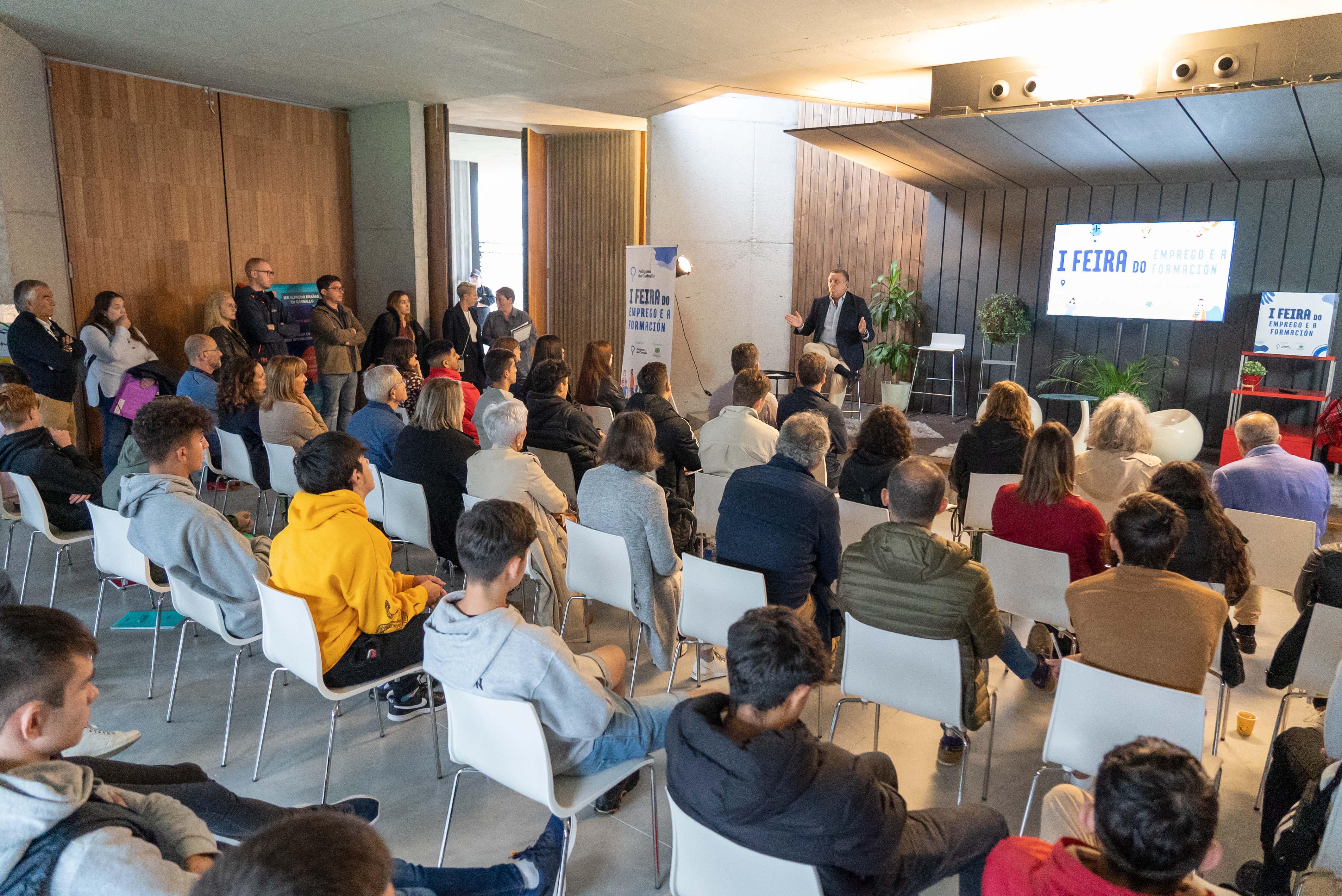 I Feria del Empleo y la Formación del Polígono de Carballo.